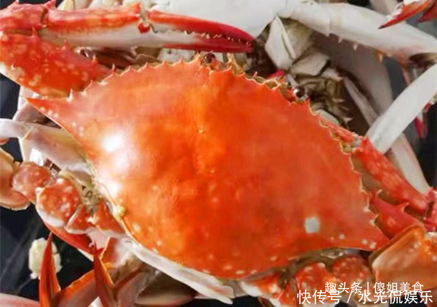 入味|蒸螃蟹时,直接上锅蒸就废了,多做这1步,蟹肉鲜香入味不流黄