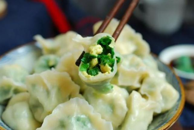 炒韭菜或拌韭菜馅时，别乱加调料！牢记“2加3不加”，鲜美不出水