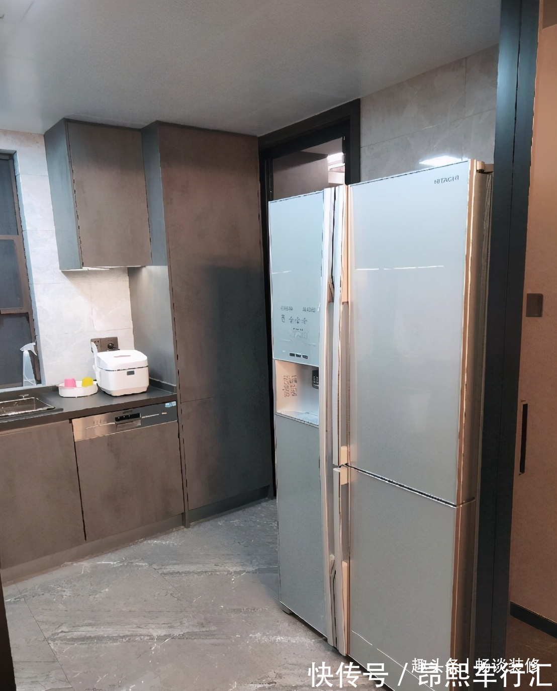 装修设计|家里空间再小,冰箱摆放也要做好这几点,否则容易发生危险