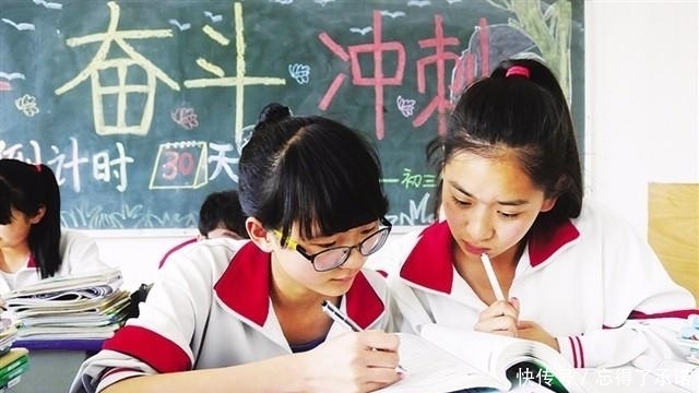 学霸会|清华教授想培养女儿成普通人获群嘲：读清华附小的学霸会普通？