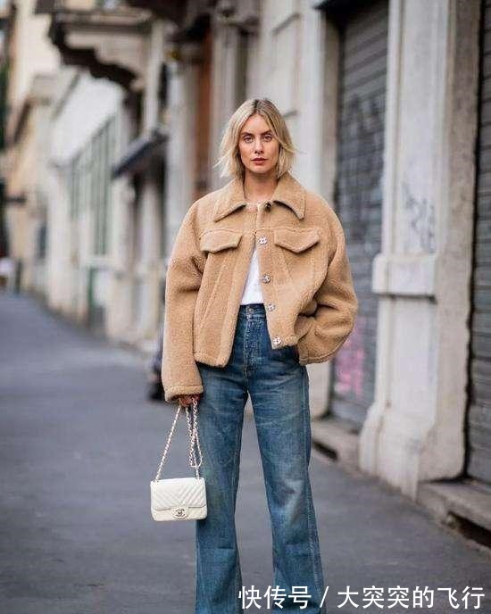 穿搭 秋冬必备的“摇粒绒外套”,今年流行这4种穿法,温暖又高级!