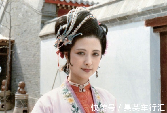 富贵花$红楼中的吃喝:她以为自己能活成人间富贵花,却在豪门吃剩菜烂饭