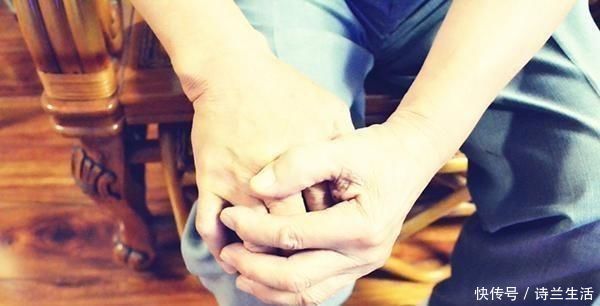 52岁夫妻，双双查出重度骨质疏松，医生2物不能天天吃，太伤骨