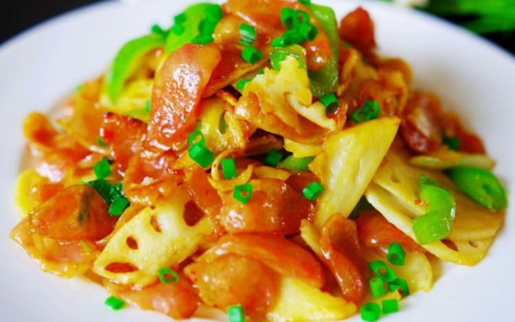 冬天吃腊肠，试试这4种做法，个个都好吃，换着吃不腻，快来学