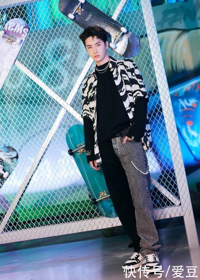 210829《這！就是街舞4》第三期正片上線 和王一博隊(duì)長欣賞大神們的誠意之作