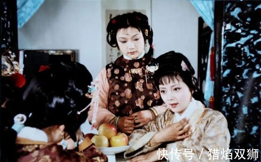 红楼梦#薛家三口常年赖在荣国府,经受了怎样的屈辱?薛宝钗一针见血点破