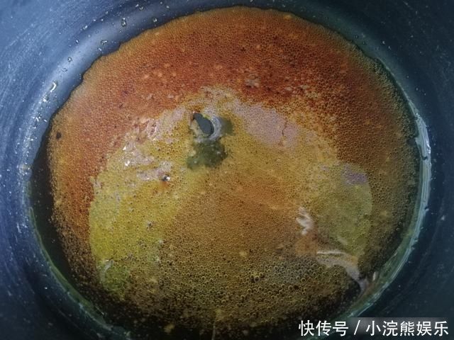 焦糖|牛奶别直接喝了，加2个鸡蛋，不用烤箱不用打蛋器，出锅抢着吃