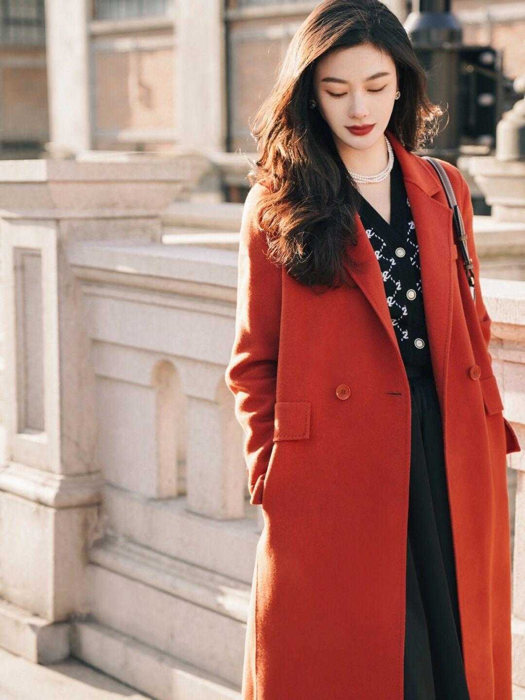 打底衫 临近新年!别再穿松垮无形的单品了!这几件干练又保暖的衣服,最好看