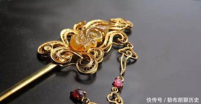 这些古代女子头饰太漂亮了,巧夺天工,简直要看花了眼!