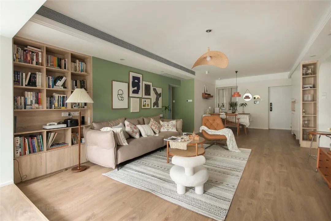 文艺|135㎡现代简约,温馨舒适的空间,加上草绿色的点缀,文艺舒适