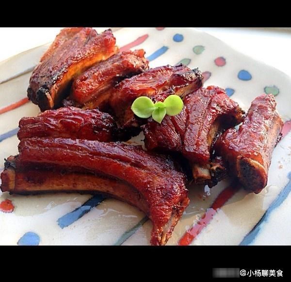 排骨|爱吃排骨要收藏，懒人做法，往电饭煲一扔就行，太诱人了！