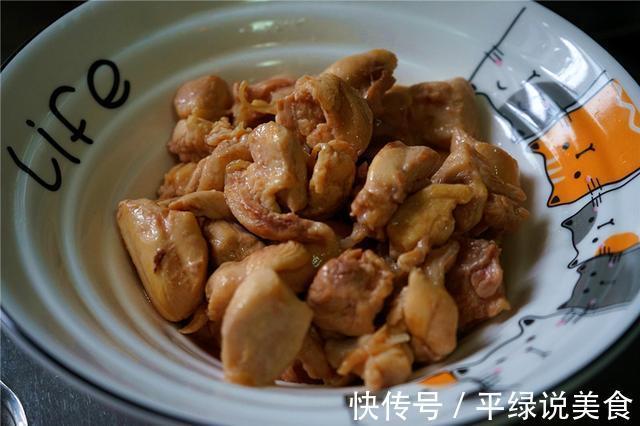 一家三口的咖喱菜，咖喱块放多少口感最佳这道食谱最实用诠释