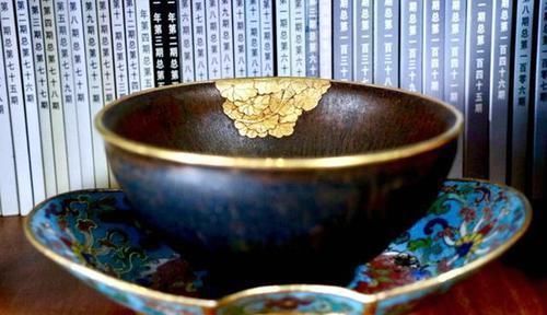 日本专家曾鉴定出价值2500万的国宝,中国大妈打脸我做的,80块