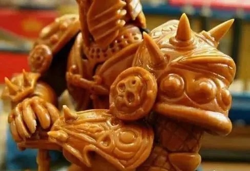 榫卯|70多个零件组成的橄榄核雕您见过吗?而且还是榫卯结构