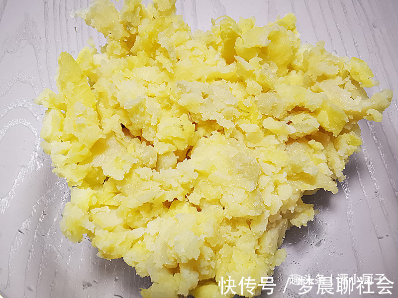 肠胃不好|蔬菜中的“养胃王”,肠胃不好的人要常吃,一蒸一拌,通便助消化