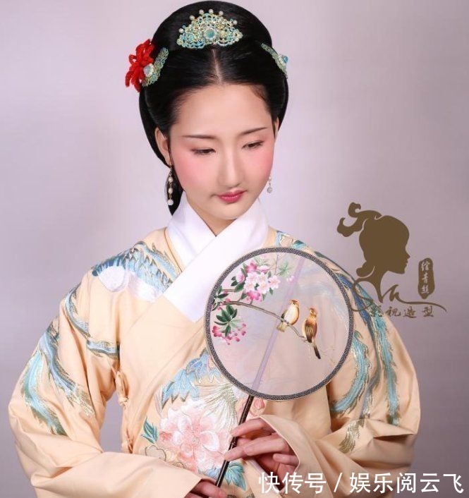 曹雪芹$这个女人才是林黛玉的原型,连曹雪芹都得叫她姑奶奶