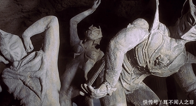 平成三杰|奥特曼：反派希特拉姆造型公开，战损面具无比狰狞，比特利迦还酷