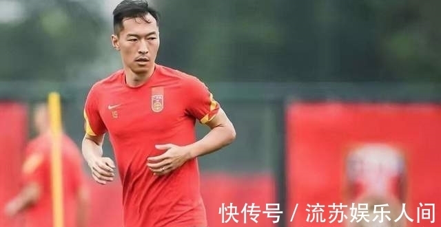 队长|国足官网为吴曦庆生!33岁队长遭球迷讥讽:缩头+海参事件忘了?