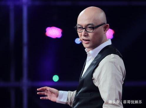 男嘉賓上臺相親，直言不是來找對象的，是來揭露女嘉賓丑惡的行徑