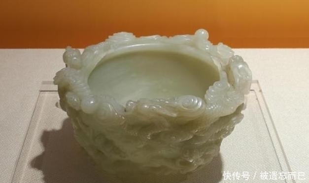 张先生|房梁上发现“宝贝”,户主拍出460万,专家却说“私人无权处理”