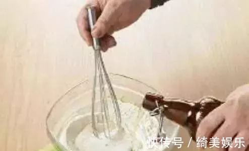 还在傻傻的用酵母发面?用它仅十分钟,就能蒸出又白又好吃的馒头