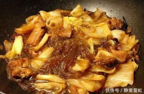 做白菜炖豆腐时，先炒白菜还是先炒豆腐？都错了，这才是正确方法