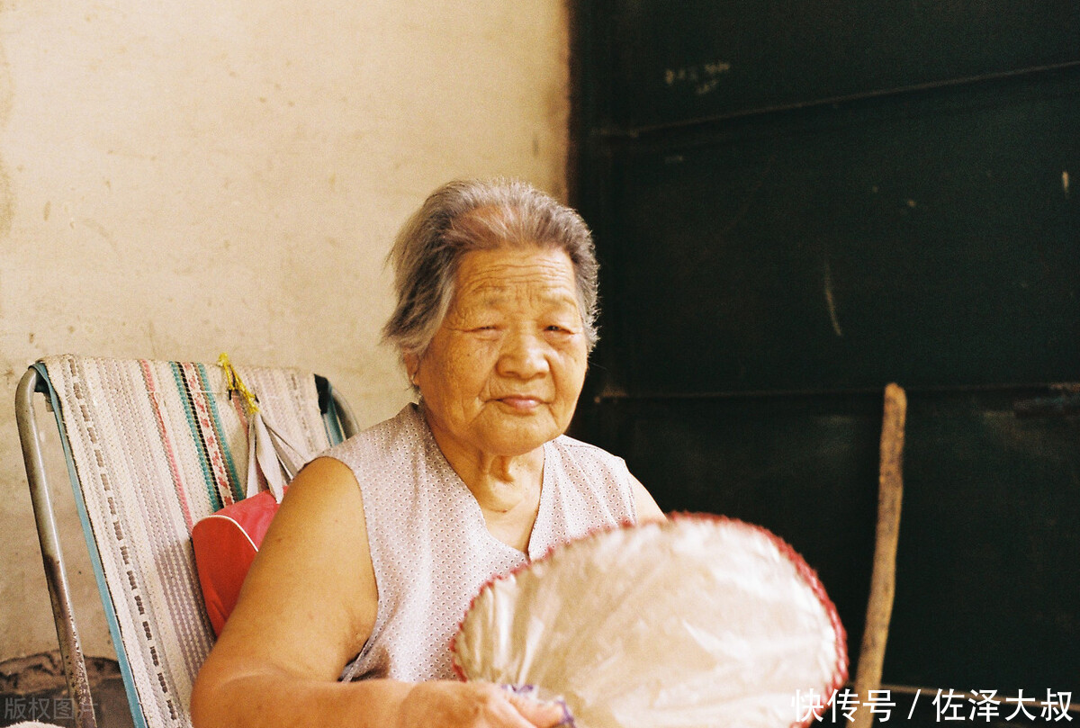 解决|家庭问题:40岁儿子不尊重自己,父母该怎么办?