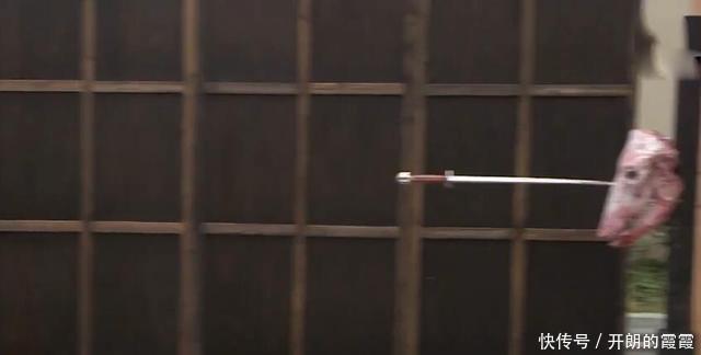 四棱锏&这把老外复原的中国古代四棱锏,威力骇人,测试起来简直太残暴