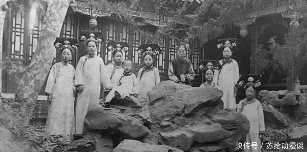 大清|大清陨落前的最后盛景,溥仪的登基老照片,图2坐在龙椅!