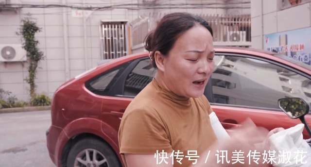 95后中传硕士去做房产中介，自己乐在其中，却被嘲讽“向钱看”