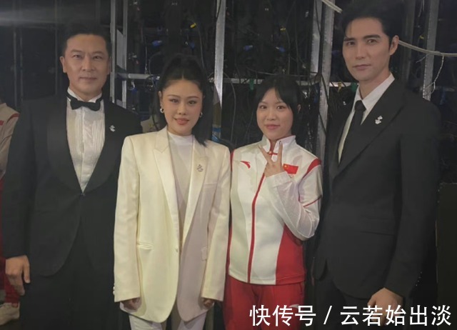 奥运首金|成名后捞金伙食太好了?杨倩明显长胖了,脸大了一圈下巴都平了