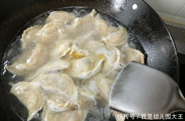 包饺子|入秋后,红薯南瓜都别吃了,它正大量上市,1块一斤,包饺子最香