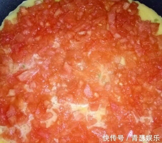 鸡蛋|1个西红柿、2个鸡蛋、3个人的早餐!