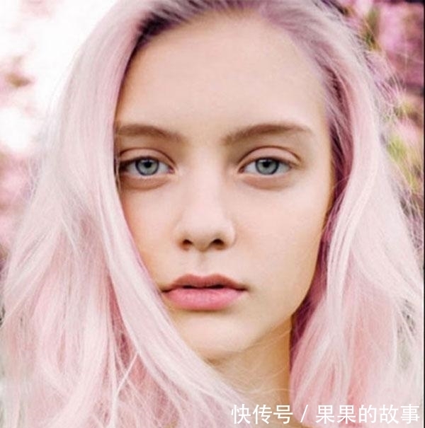 太阳红|春节发型如何搭配色彩来刷新自己?20款热门发色让你轻松做出决定