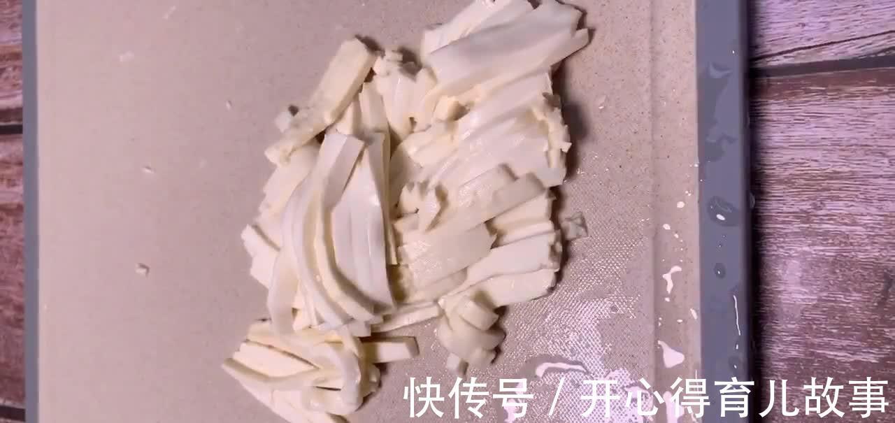 桑拿天，来碗汤浓味美的“酸辣汤”，消暑又去脂，比吃冷饮健康！