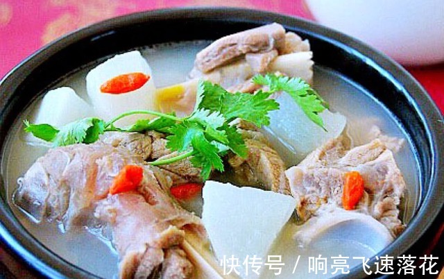 炖羊肉汤,这4种调味料缺一不可!许多人不知道,难怪又腥又难吃!