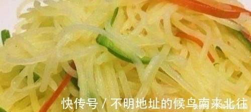 翠儿|炒土豆丝时,到底是泡水还是焯水,很多人做错,难怪土豆不香脆