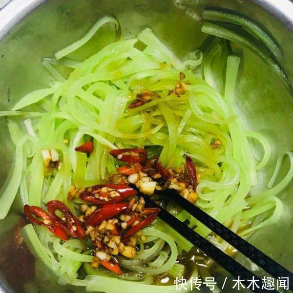 藏在身边“清肠菜”,一买10斤,准时上厕所,越吃越瘦,口臭没了