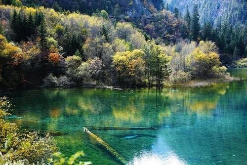 想要准确自我定位,还需要了解什么是世界观,并树立正确的世界观