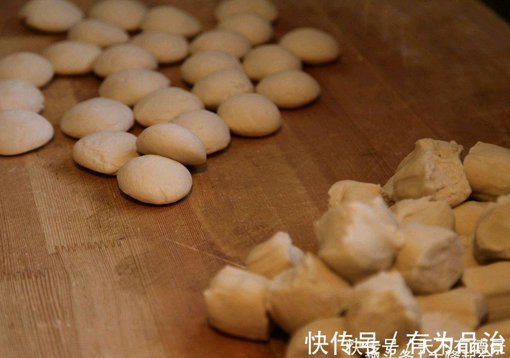 要点|手工饺子不管什么馅，饺子皮是关键，3个要点，饺子好吃不破皮！