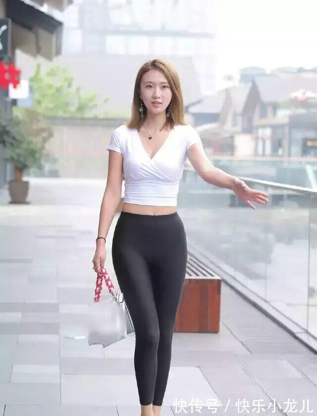 粉色系 清爽活力的打底裤穿搭秀出无法抗拒的美,秀出高级美感,安静淡雅