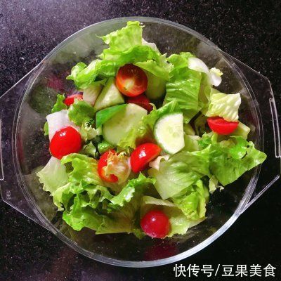 手残党|手残党必学菜谱之新鲜核桃沙拉