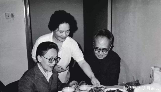 钱瑗#钱钟书女儿钱瑗:丈夫自尽终生未育,却是一个贴心的“好妈妈”