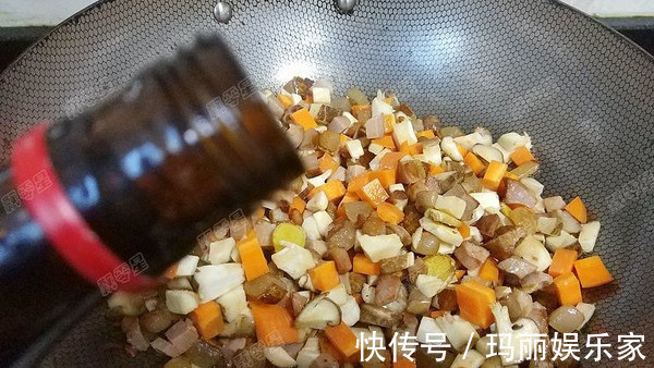 腌制腊肉时,只放盐就错了!多放一点它,腊肉不长霉,放一年不坏