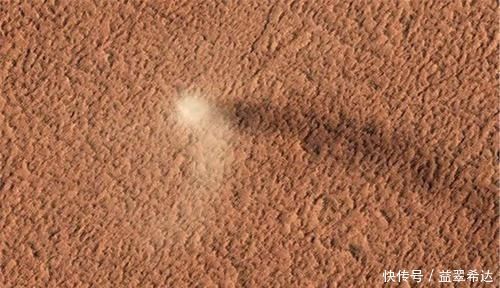 好奇号 火星死火山上空,出现暗纹持续40分钟,同一地区曾发现多次!