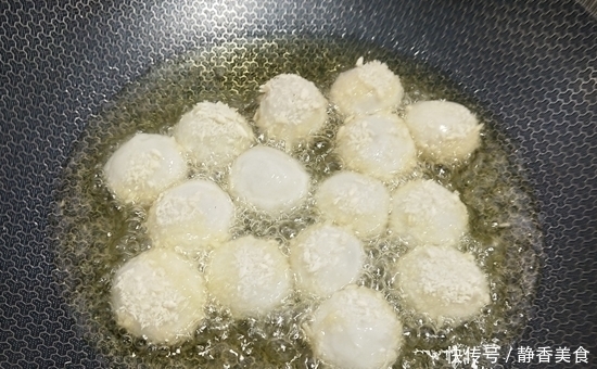 降温了,这样炸一锅给孩子吃,当零食又当主食,越吃越香还不上火
