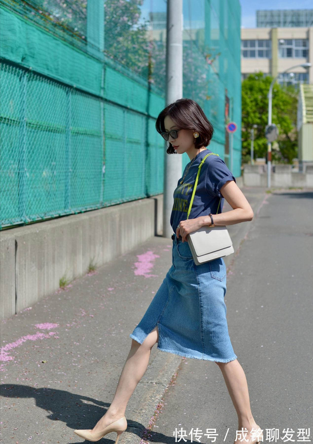 t恤|时髦又百变！十组适合中年女人的优雅穿搭，减龄大气又有女人味