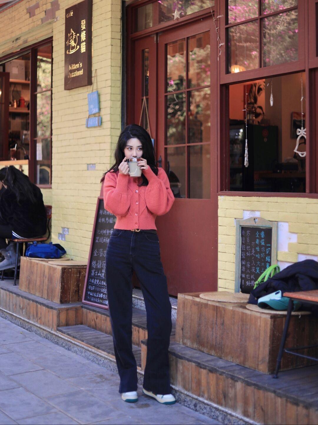 博主 冬季毛衣怎么穿才会更优雅高级?价格不一定贵,会打扮才是关键