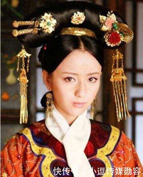 清朝|清朝女性围在脖子上的白围脖，有何用处为什么有些没有