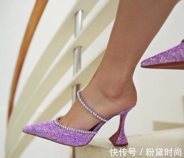 水晶鞋 你的鞋子闪到我眼睛了,请问哪买的?